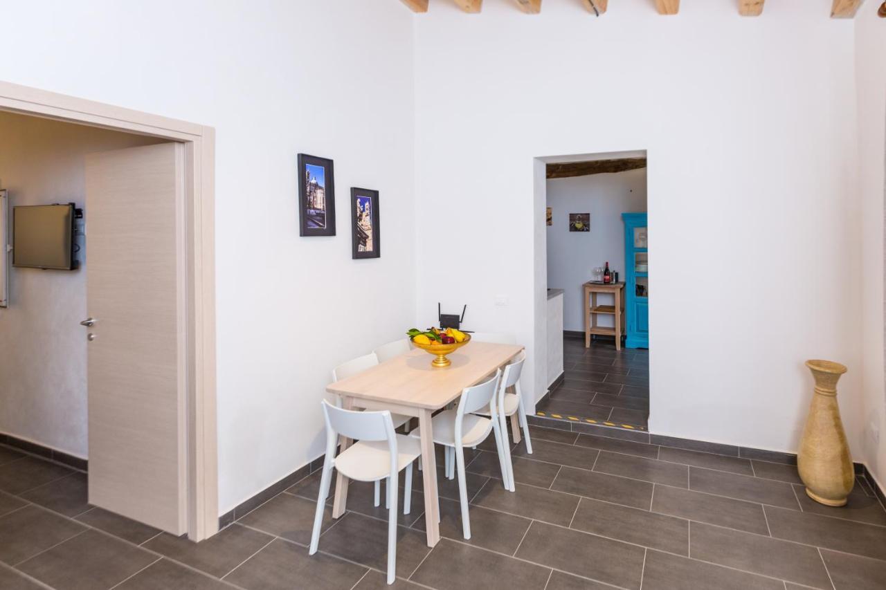 Mosina Apartments Palermo Exterior photo